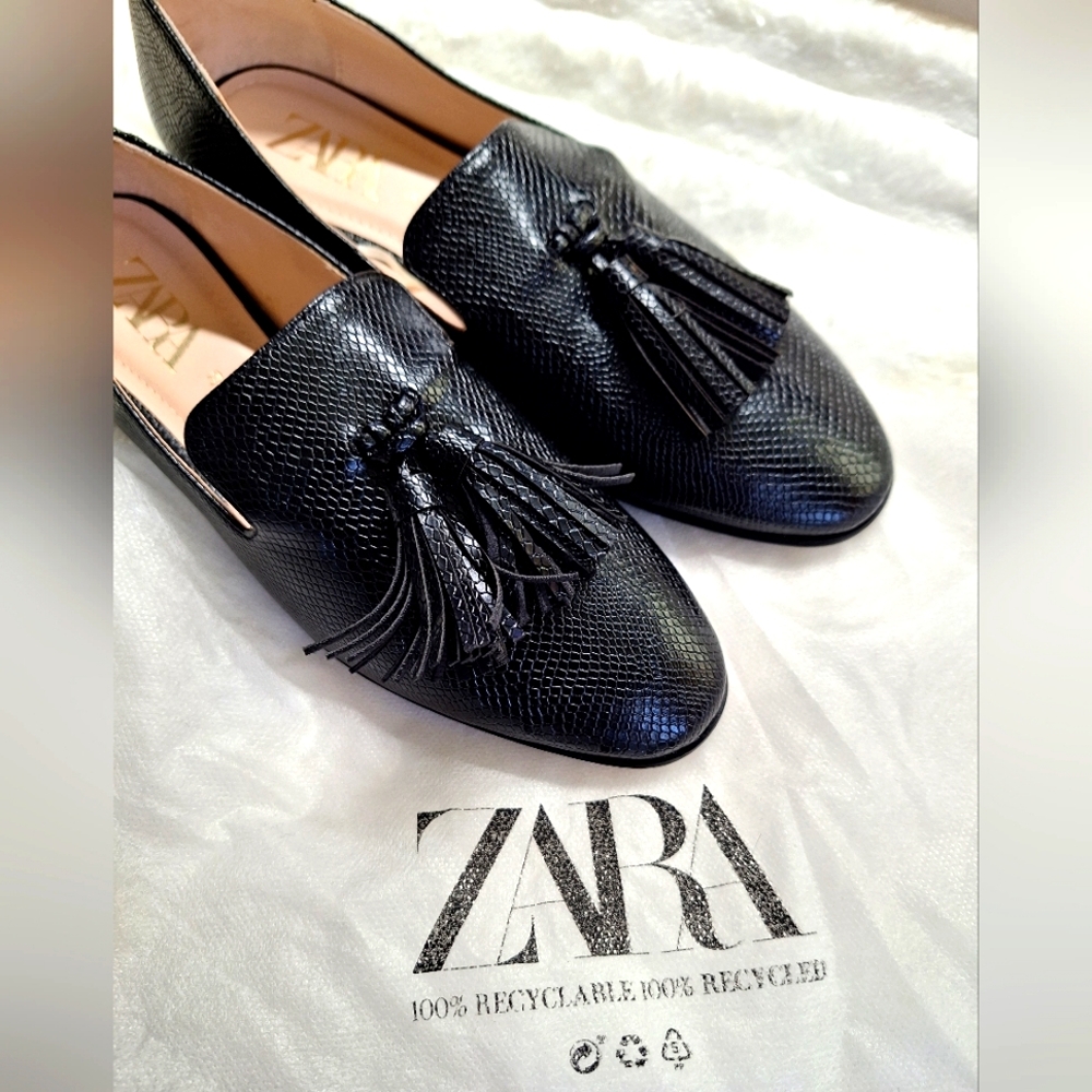 NWOT Zara Black Tassel Loafers Sz 39